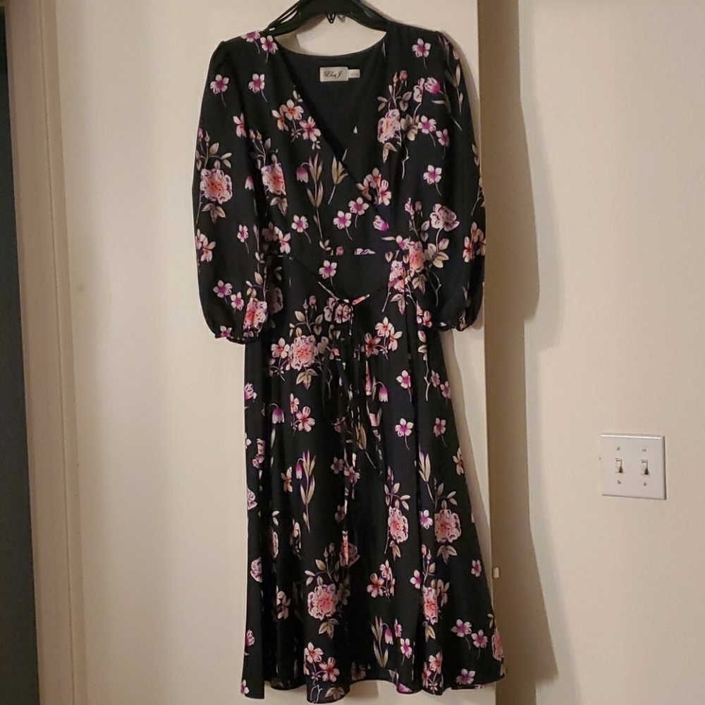 NWOT Eliza J Sz 8 Floral Faux Wrap Dress